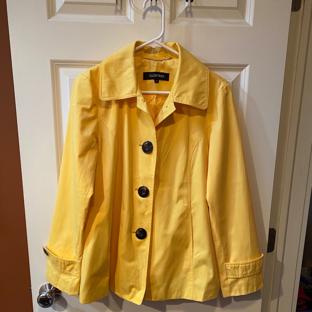 Ellen Tracy rain jacket - PERFECT FOR SPRING!